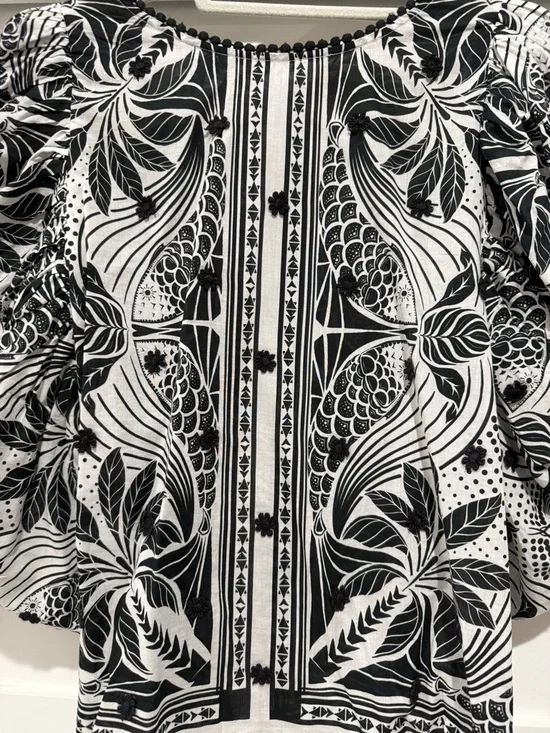 Farm Rio Black Tapestry Top.  Size Medium
Worn once. - Picture 6 of 12